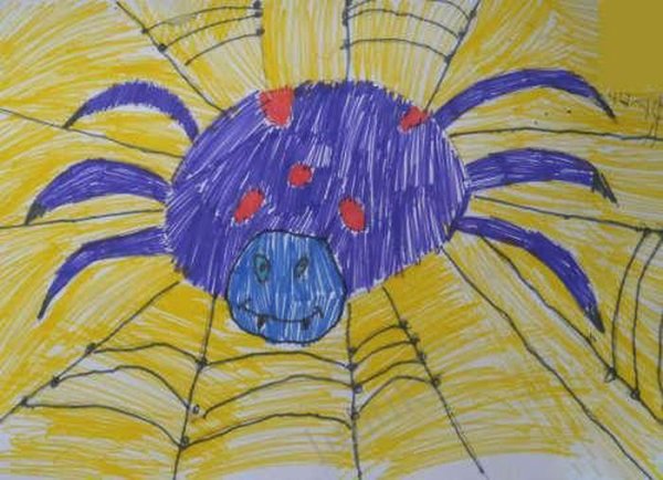 Рисунок паучка на ногтях