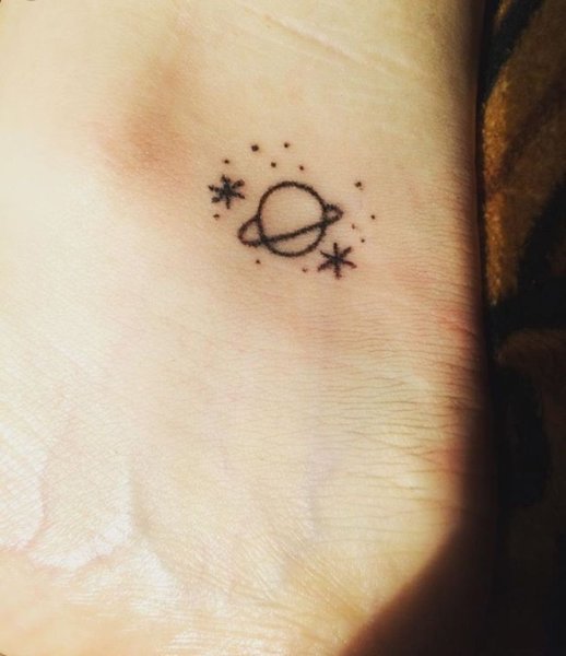 Тату Планета маленькая