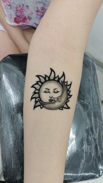 Солнышко хной