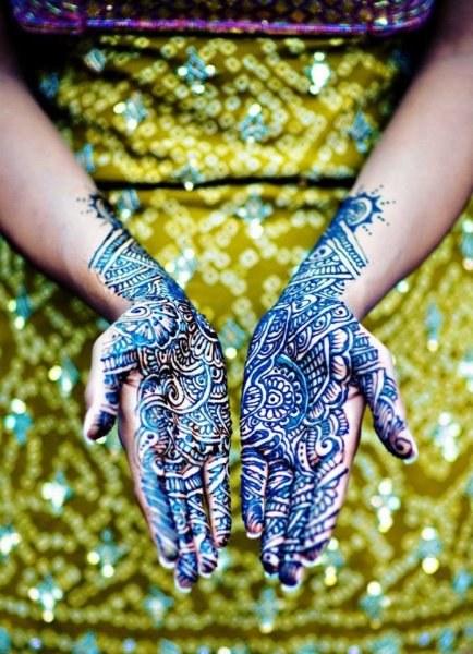 Цветное мехенди