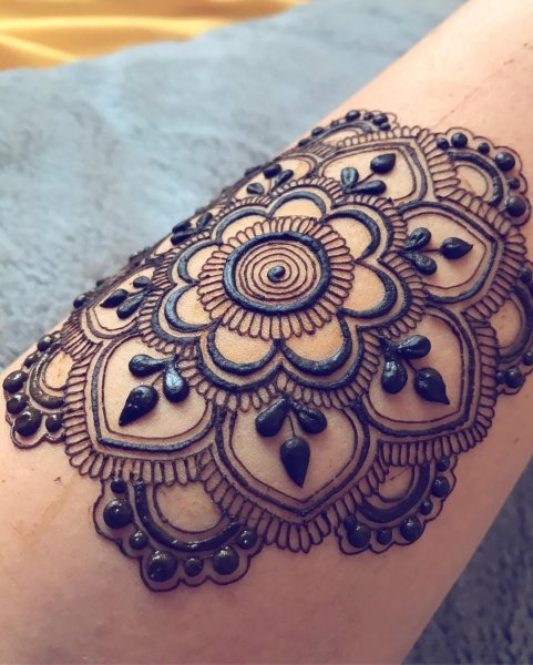 Тату Мандала мехенди