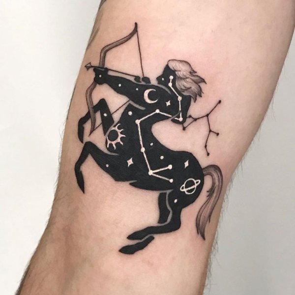 Тату Стрелец