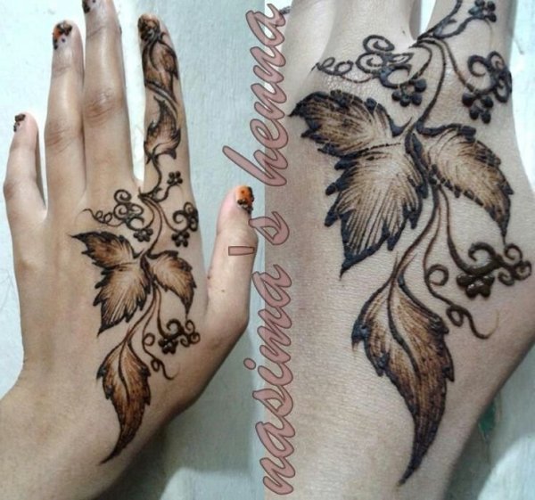 Рисунок хной веточка
