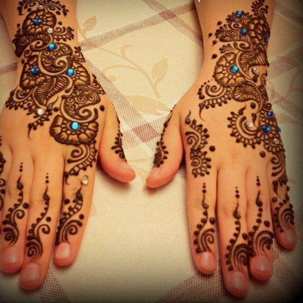 Мехенди арабский стиль кисть