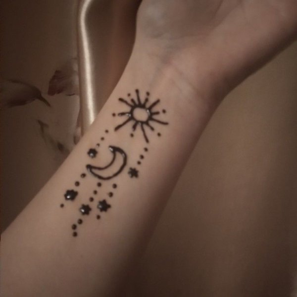 Парад планет хной