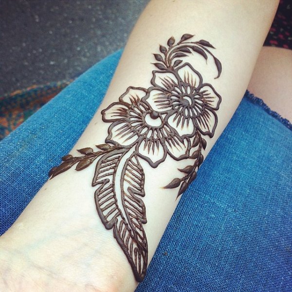 Красивые тату хной перья