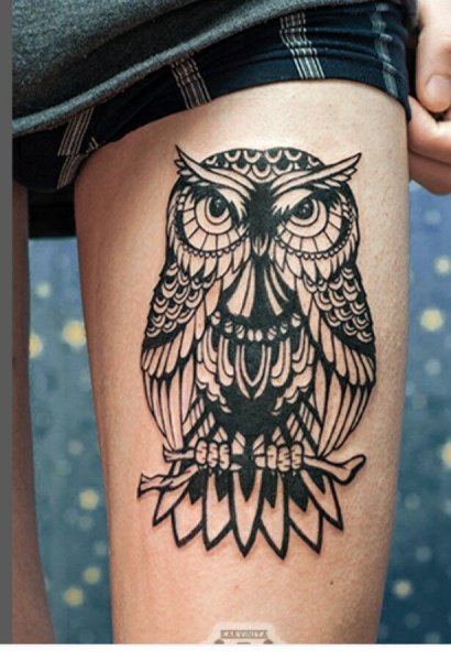 Тату Сова на бедре мужская