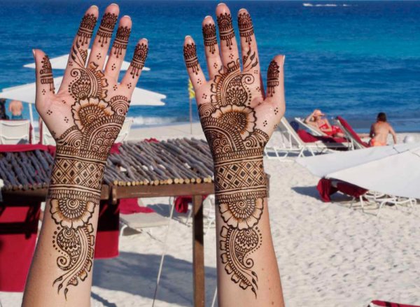 Мехенди на внутренней части руки