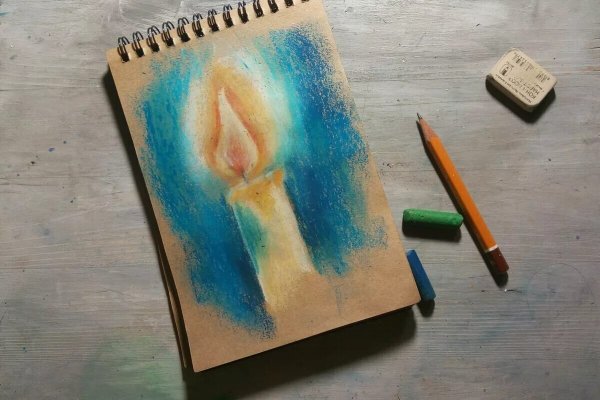 Рисование цветными мелками на асфальте