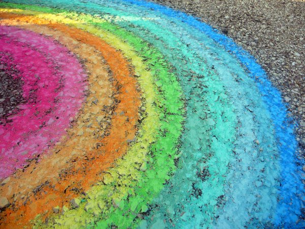 Радуга на асфальте