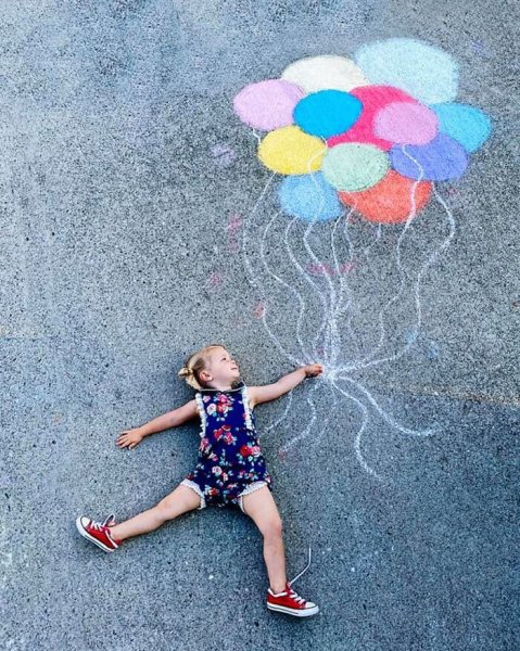 Мелками на асфальте