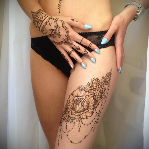 Хна на ноге