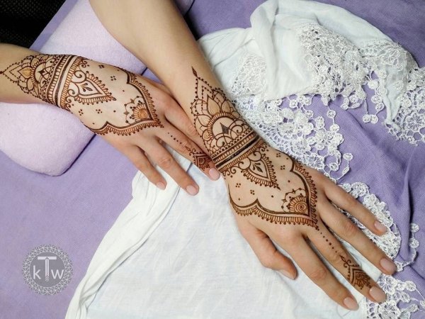 Мехенди на ноге