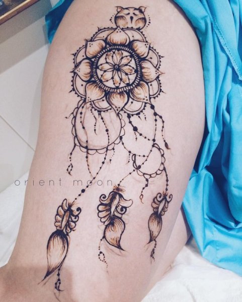 Мехенди на руке Ловец снов