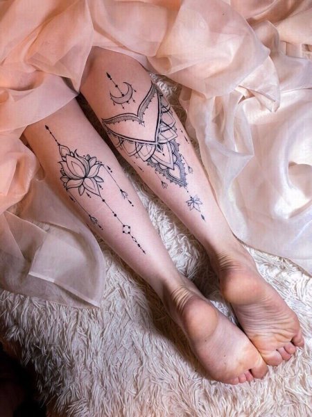 Мехенди на голени