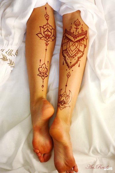 Мехенди на икре ноги
