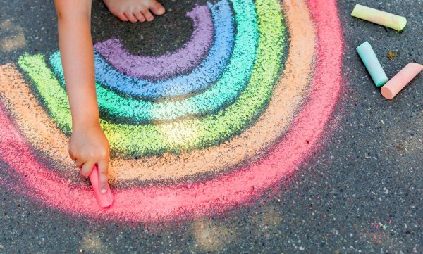 Космос мелками на асфальте