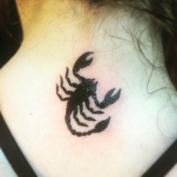 Скорпион тату легкое