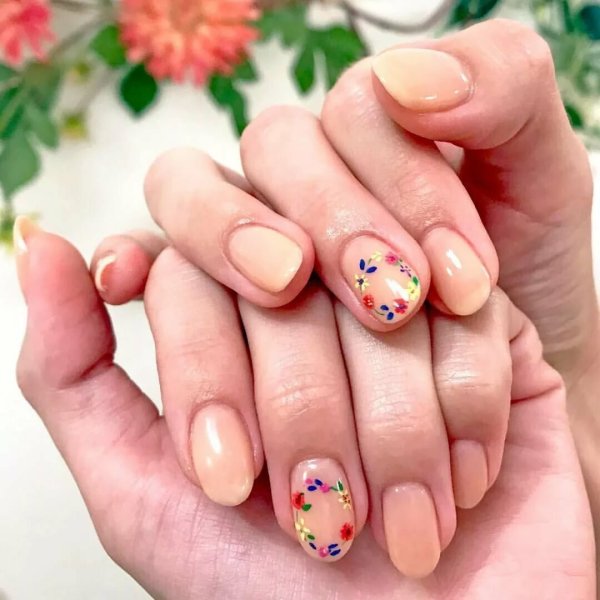 Маникюр на маленькие ногти