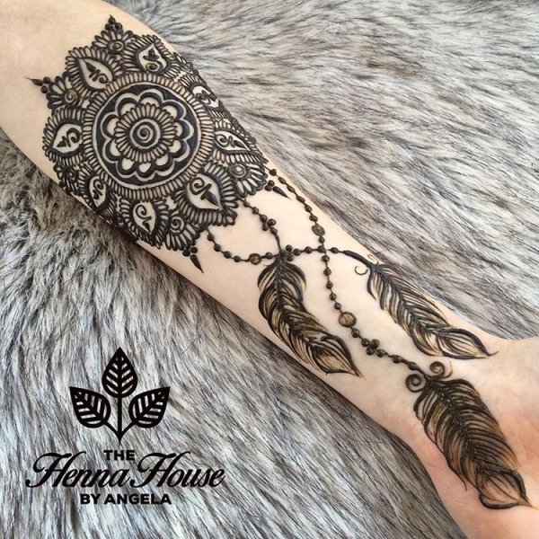 Тату хной на предплечье