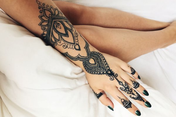 Тату на руке женские мехенди