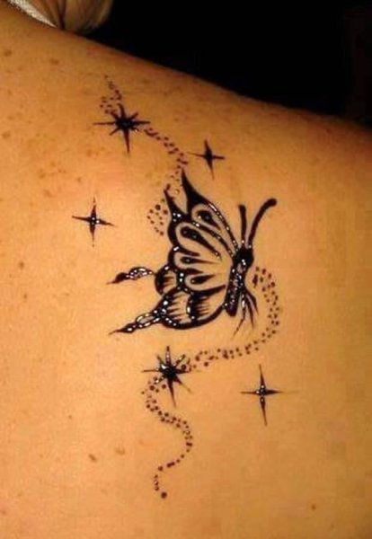 Бабочка хной