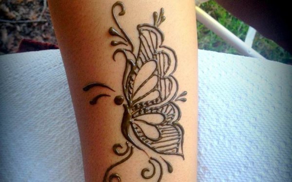 Мехенди бабочка эскиз