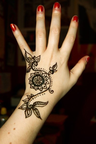 Рисунки хной