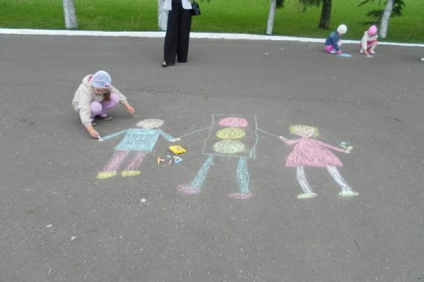 Рисование на асфальте по ПДД