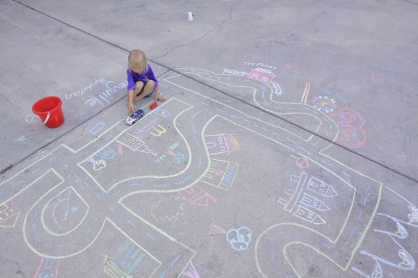 Игры мелом на асфальте для детей