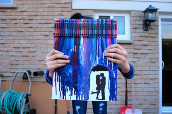 Картина из восковых мелков