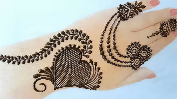 Цветное мехенди