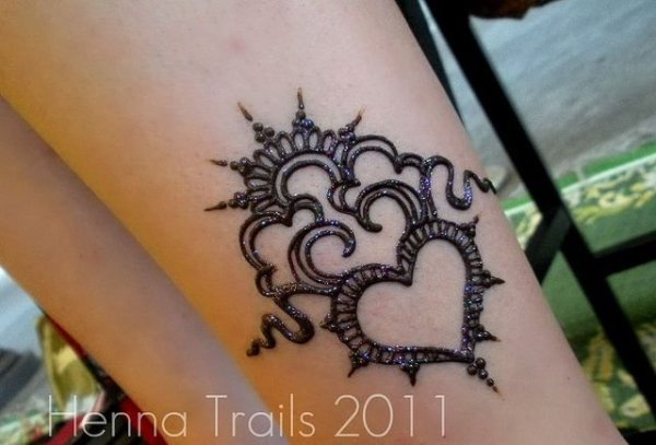 Сердечко хной