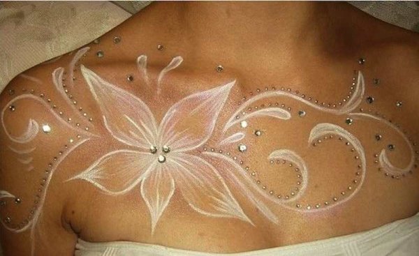 Тату белой хной