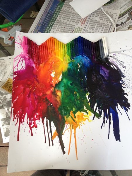 Рисунки восковыми карандашами и утюгом