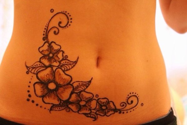 Тату хной на животе для девушек