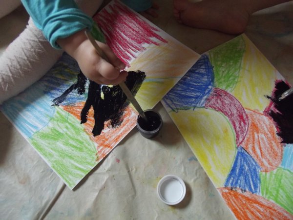 Рисование восковыми мелками и гуашью