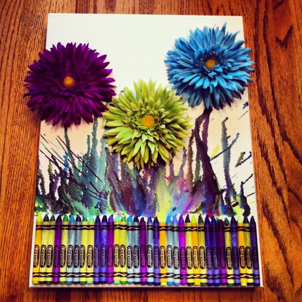 Панно из восковых мелков