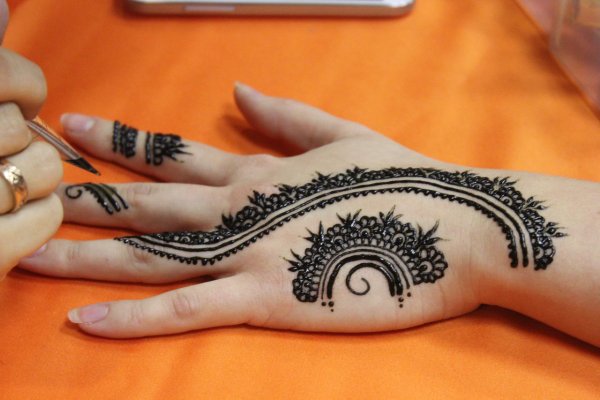 Тату хной