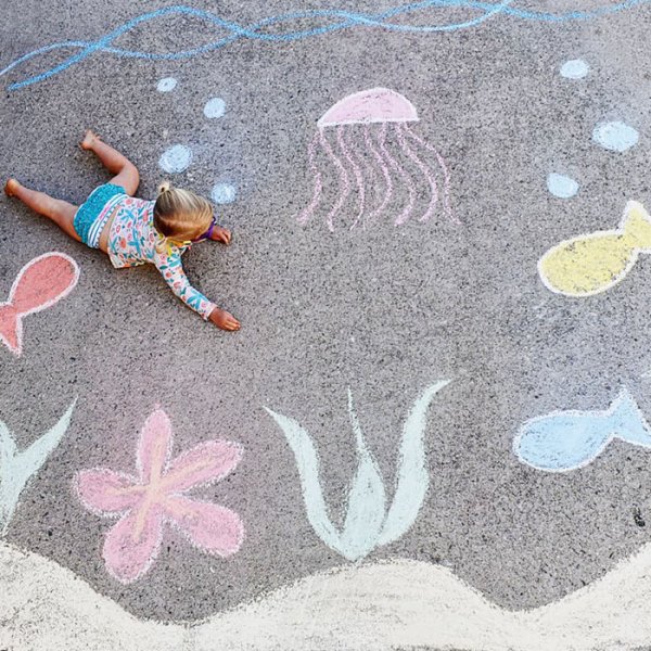 Цветные мелки для рисования на асфальте