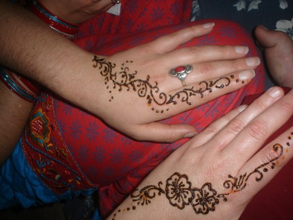 Татуировки хной на теле