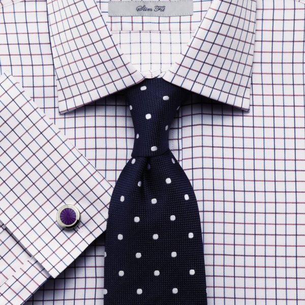 Сорочка в клетку и галстук