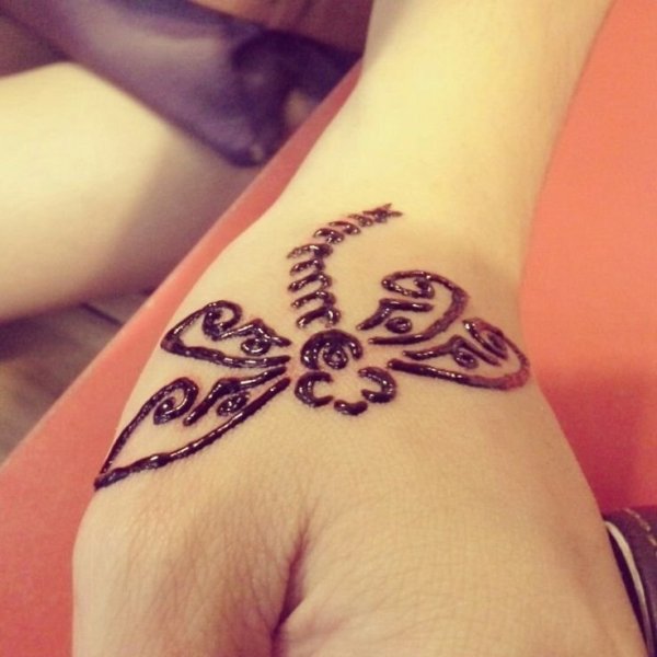 Тату хной Стрекоза