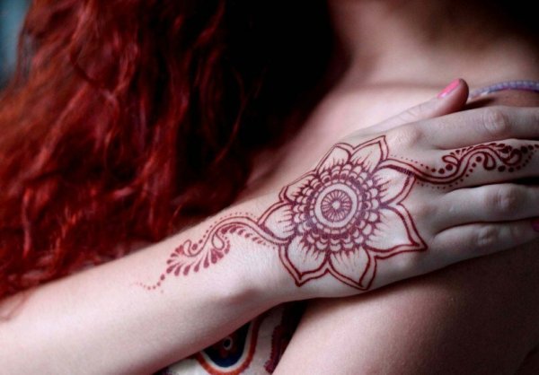 Красная хна для мехенди