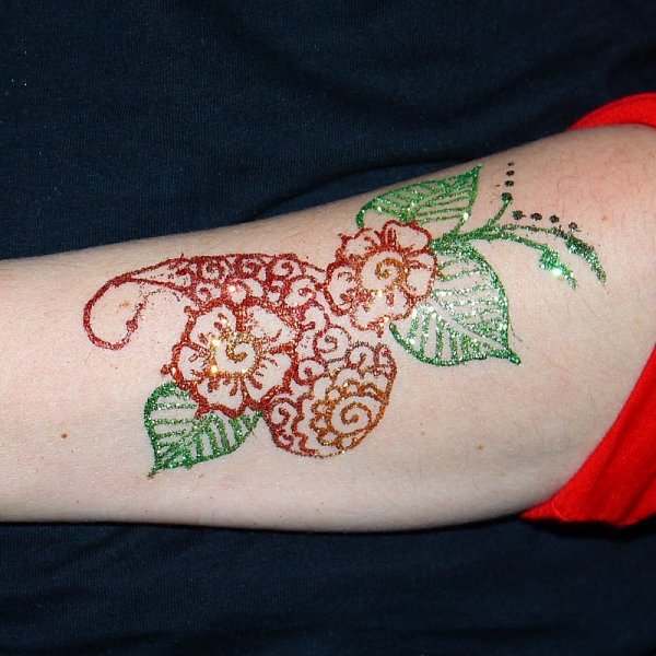 Тату коричневой хной