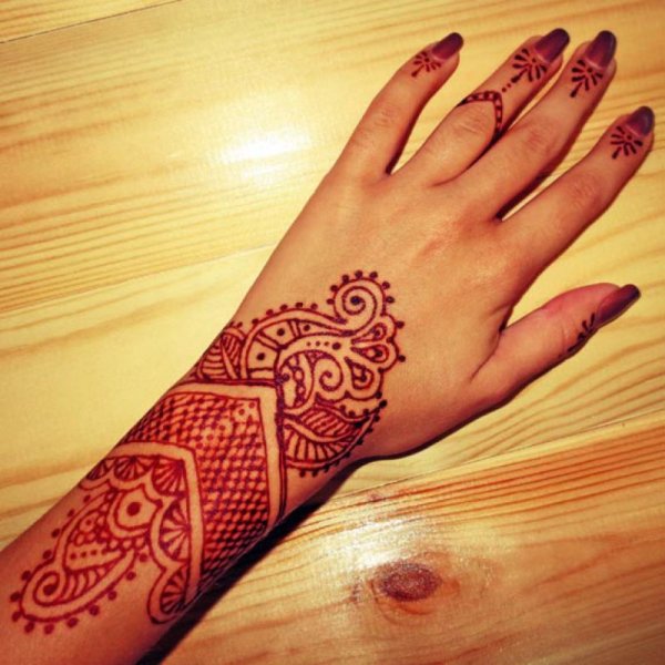 Мехенди Персия