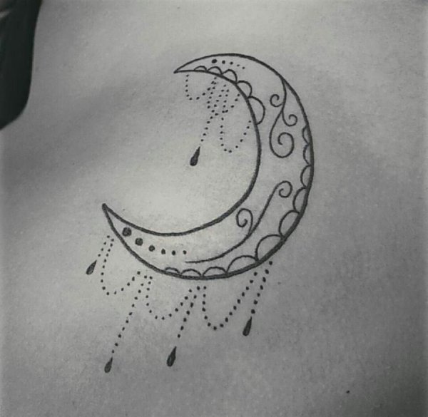 Тату хной Луна