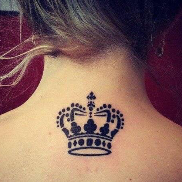 Корона на лбу тату