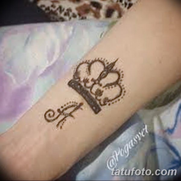 Тату хной корона