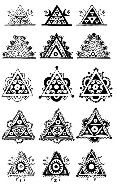 Растительный орнамент в треугольнике